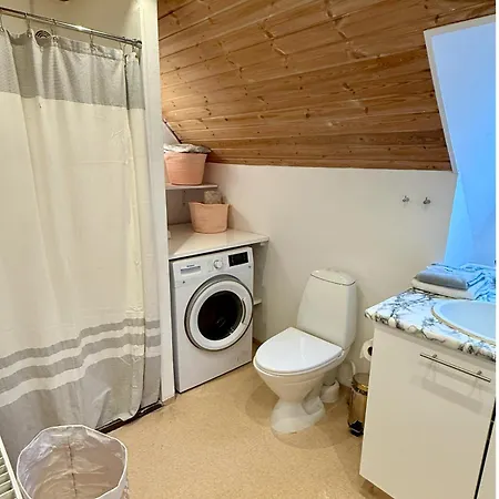 88 M2 Townhouse, Free Parking In The Heart Of